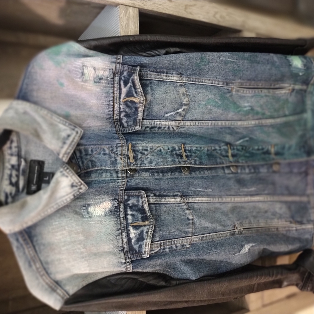 Weathered multi tonal denim &  Vegan, Faux Leather jacket 🧥. Beautiful I.N.C.